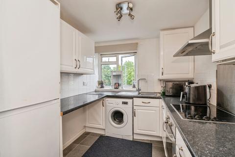 1 bedroom flat for sale, Avelon Road, Rainham, RM13
