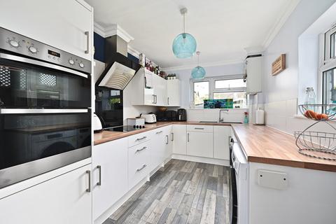 2 bedroom semi-detached house for sale, York Road, Farnborough, GU14