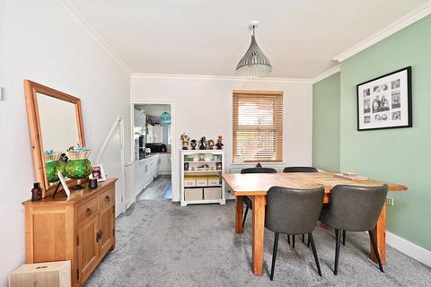 2 bedroom semi-detached house for sale, York Road, Farnborough, GU14