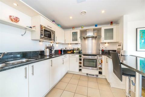 2 bedroom flat for sale, Vauxhall Bridge Road, London SW1V