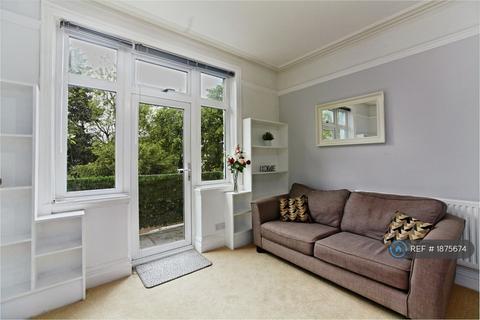 1 bedroom flat to rent, Drewstead Road, London, SW16