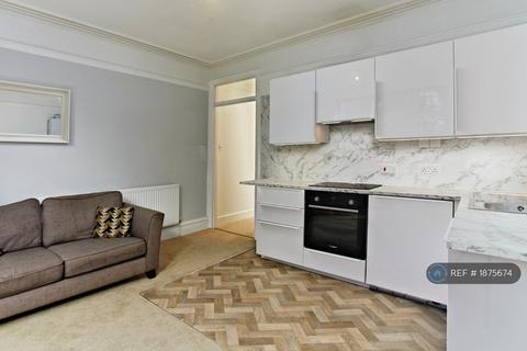 1 bedroom flat to rent, Drewstead Road, London, SW16