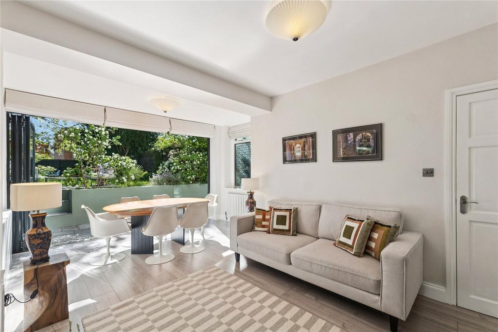 Wimbledon Park Road, SW18 2 bed property for sale - £635,000