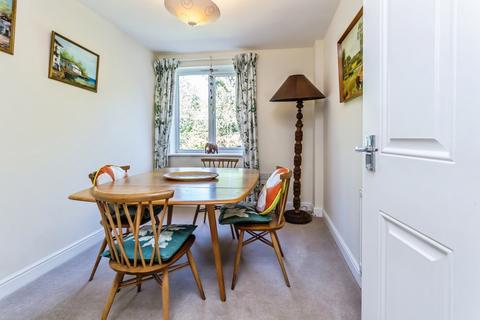 2 bedroom flat for sale, Stafford Road, Caterham, Surrey, CR3