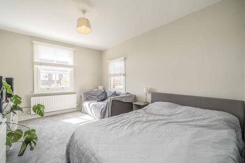 2 bedroom flat for sale, Clifden Road, Brentford TW8
