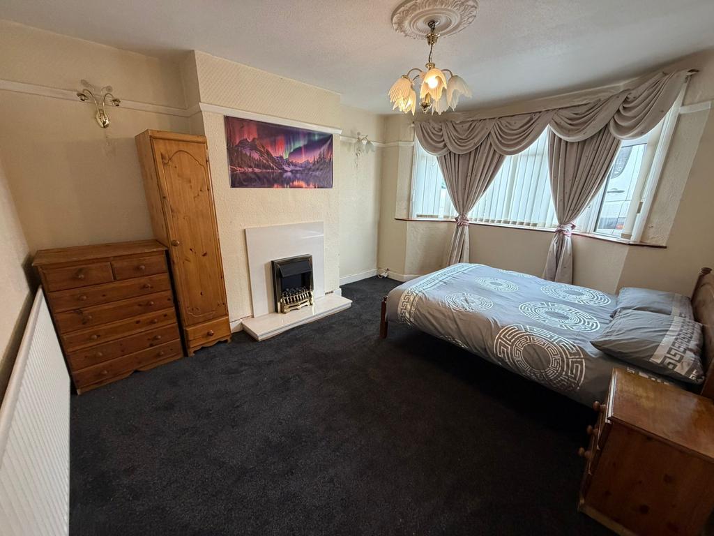 Rooms Available In Station rd 1 bed in a house share to rent