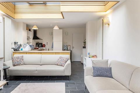2 bedroom terraced house for sale, Brook Road, Twickenham, TW1