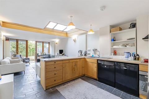 2 bedroom terraced house for sale, Brook Road, Twickenham, TW1