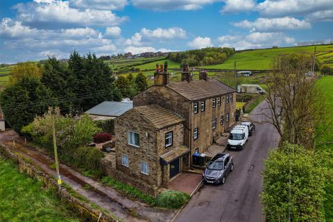 4 bedroom farm house for sale, Pit Lane, Bradford BD13