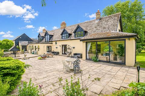 4 bedroom detached house for sale, Clifton House Farm, Apsley End Road, Shillington, SG5