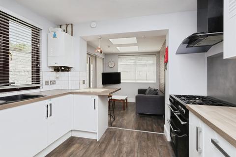 6 bedroom end of terrace house for sale, Whitley Road, Eastbourne