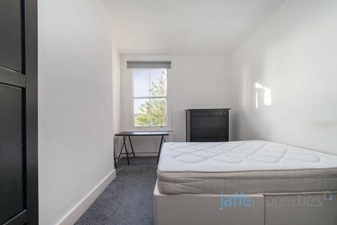 3 bedroom apartment to rent, Gladys Road, London, NW6