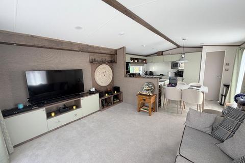 2 bedroom detached bungalow for sale, Queen Street, Seaton Carew, Hartlepool