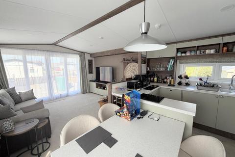 2 bedroom detached bungalow for sale, Queen Street, Seaton Carew, Hartlepool