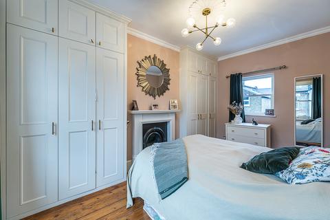 5 bedroom terraced house for sale, Freke Road, London, SW11