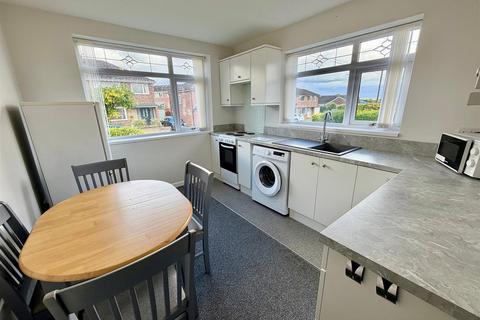 2 bedroom semi-detached bungalow for sale, Hepworth Lane, Mirfield