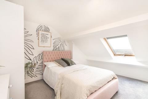 4 bedroom terraced house to rent, Teversal Avenue, Nottingham, NG7