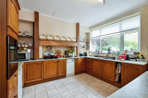 4 bedroom semi-detached house for sale, Pentwyn Road, Ammanford SA18