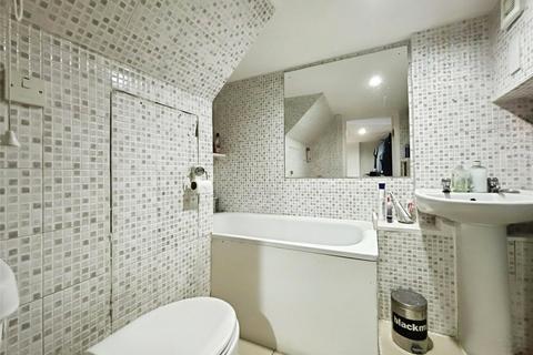 1 bedroom flat for sale, Waller Road, London SE14