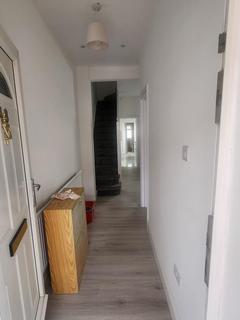 2 bedroom house to rent, Roman Road, London E6