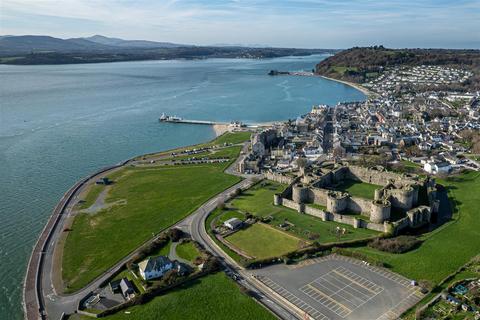 undefined, Beaumaris