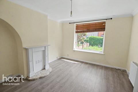 3 bedroom end of terrace house to rent, Goresbrook Road, Dagenham