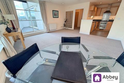 2 bedroom flat to rent, Watkin Road, Leicester, LE2