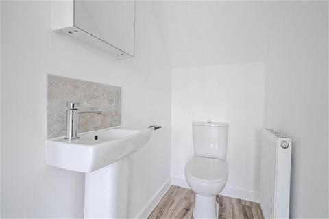 3 bedroom semi-detached house to rent, Dovecote Avenue, S63