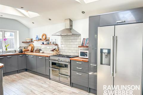 undefined, Grange Road, West Molesey KT8