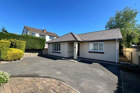 3 bedroom detached bungalow for sale, North Street, Abergavenny, NP7