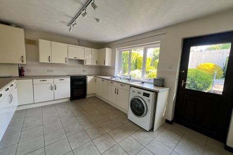 3 bedroom detached bungalow for sale, North Street, Abergavenny, NP7