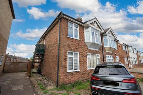 2 bedroom flat for sale, Elfleda Road, Cambridge, CB5