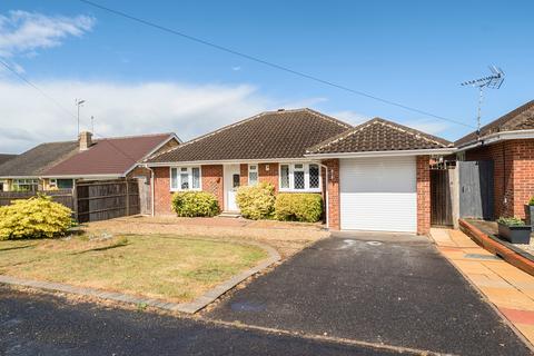 3 bedroom bungalow for sale, Pine Grove, Church Crookham, GU52
