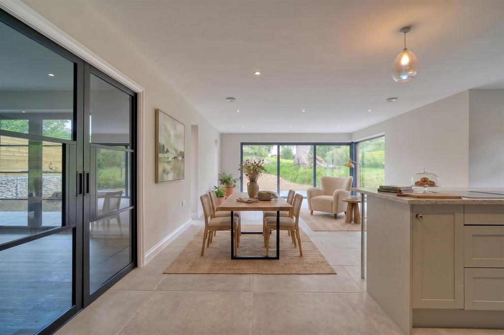 Dining Space Virtually Staged