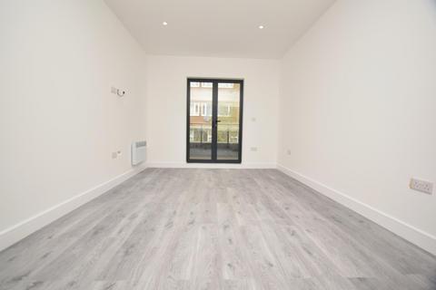 2 bedroom flat to rent, Town Centre, Hatfield AL10