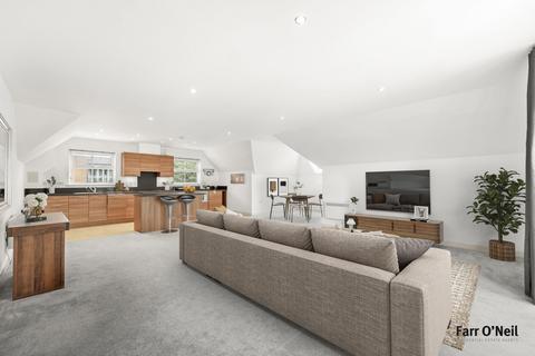 2 bedroom penthouse for sale, High Road, Buckhurst Hill, IG9