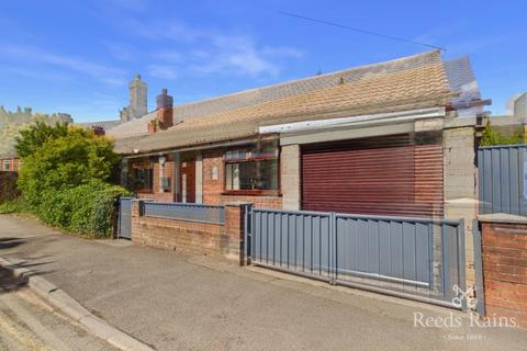 3 bedroom bungalow for sale, Hall Street, Merseyside WA10
