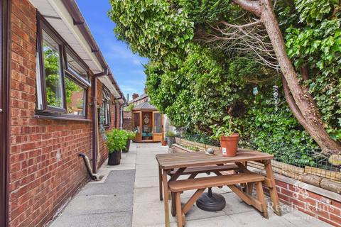 3 bedroom bungalow for sale, Hall Street, Merseyside WA10