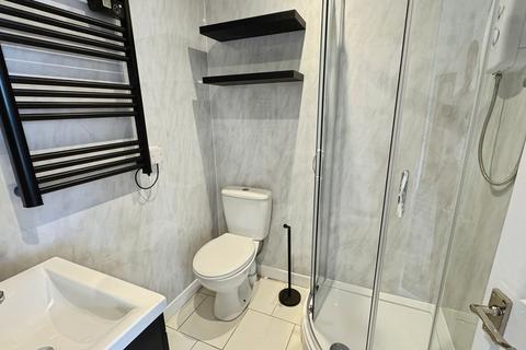 Studio to rent, Studley Manor, 270 Frome Road