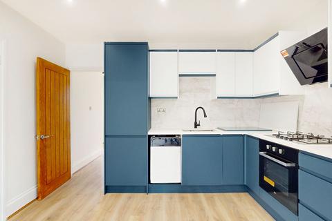 4 bedroom terraced house to rent, Garlinge Road, London NW2