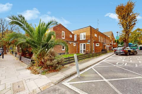 4 bedroom terraced house to rent, Garlinge Road, London NW2