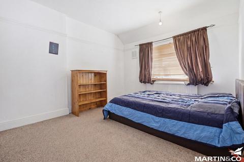 3 bedroom semi-detached house for sale, Springfield Park Avenue, Chelmsford