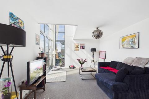 3 bedroom apartment for sale, Cameronian Square, Worsdell Drive, Quayside