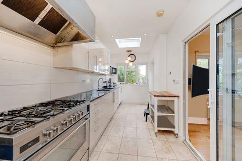 undefined, Baronsmede, London W5