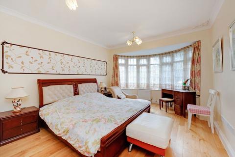 undefined, Baronsmede, London W5