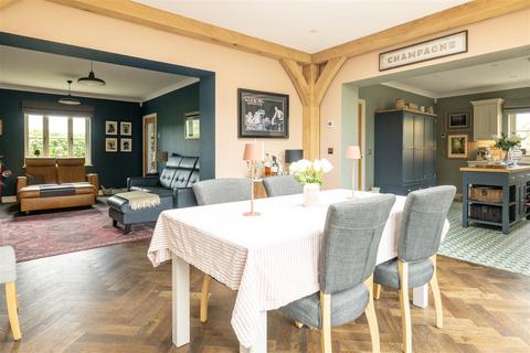 4 bedroom detached house for sale, Broadway Road, Willersey