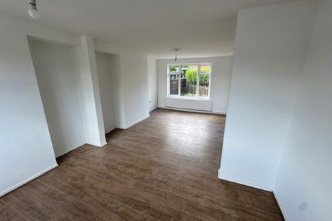 3 bedroom semi-detached house to rent, St Edmund Ave, Thurcroft, Rotherham