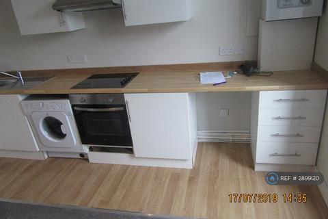1 bedroom flat to rent, Clepington Road, Dundee, DD3
