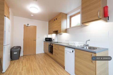4 bedroom flat to rent, Mulberry Court, Southampton, SO14
