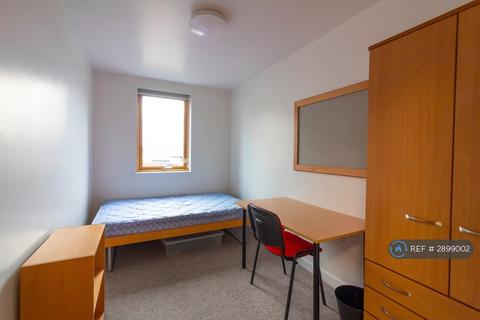 4 bedroom flat to rent, Mulberry Court, Southampton, SO14